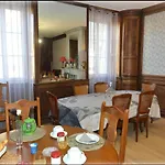 Jardin D'arcy - D'hotes Avec Piscine Et Bois