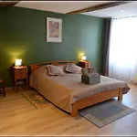 Frühstückspension Jardin D'arcy - D'hotes Avec Piscine Et Bois