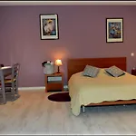 Jardin D'arcy - D'hotes Avec Piscine Et Frühstückspension