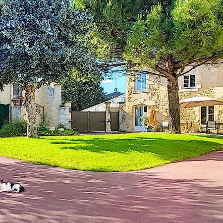 Jardin D'arcy - D'hôtes Avec Piscine Et Bois
