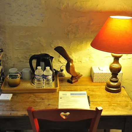 Jardin D'arcy - D'hôtes Avec Piscine Et Couette-café Bois