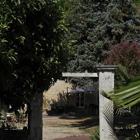 Jardin D'arcy - D'hotes Avec Piscine Et