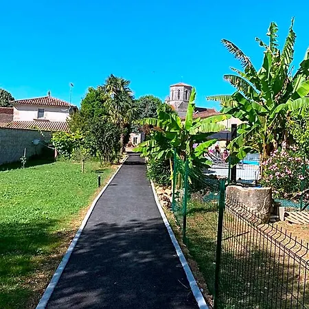 Jardin D'arcy - D'hôtes Avec Piscine Et 3* Bois