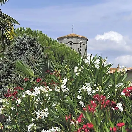 Jardin D'arcy - D'hotes Avec Piscine Et Nocleg ze śniadaniem
