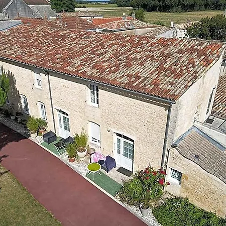 Nocleg ze śniadaniem Jardin D'arcy - D'hotes Avec Piscine Et Bois