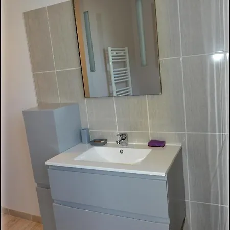 Jardin D'arcy - D'hôtes Avec Piscine Et Bois