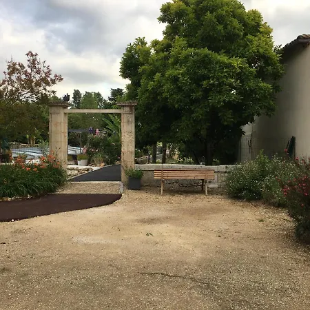 Jardin D'arcy - D'hotes Avec Piscine Et Bed & Breakfast 3*