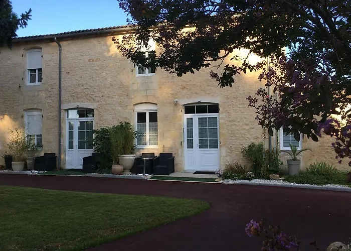 Bed & Breakfast Jardin D'arcy - D'hotes Avec Piscine Et Bois