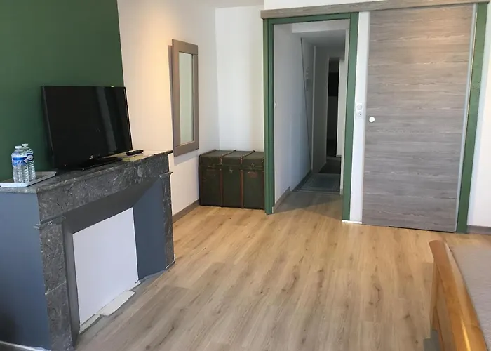 Jardin D'arcy - D'hotes Avec Piscine Et Bois