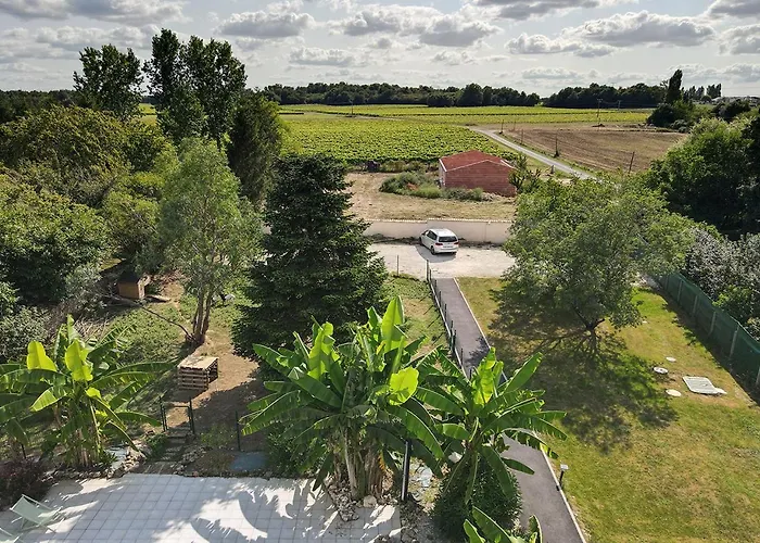 Jardin D'arcy - D'hôtes Avec Piscine Et