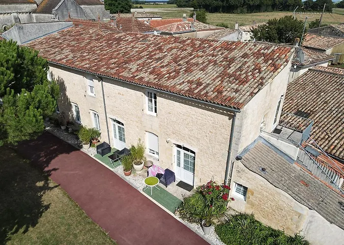 Jardin D'arcy - D'hotes Avec Piscine Et 3*