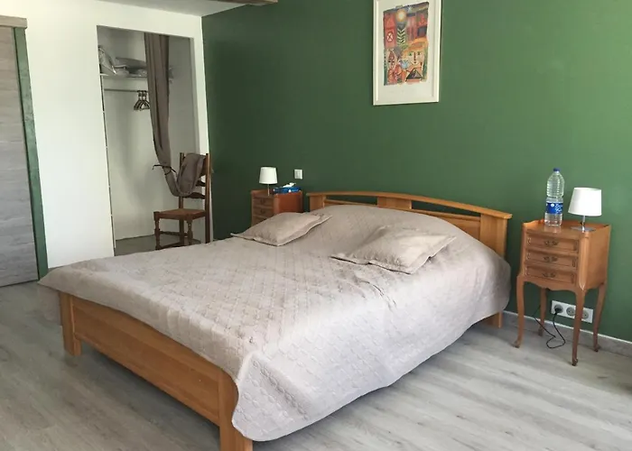 Bed & Breakfast Jardin D'arcy - D'hotes Avec Piscine Et