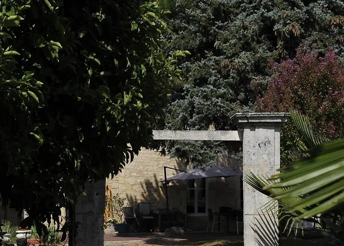 Jardin D'arcy - D'hotes Avec Piscine Et
