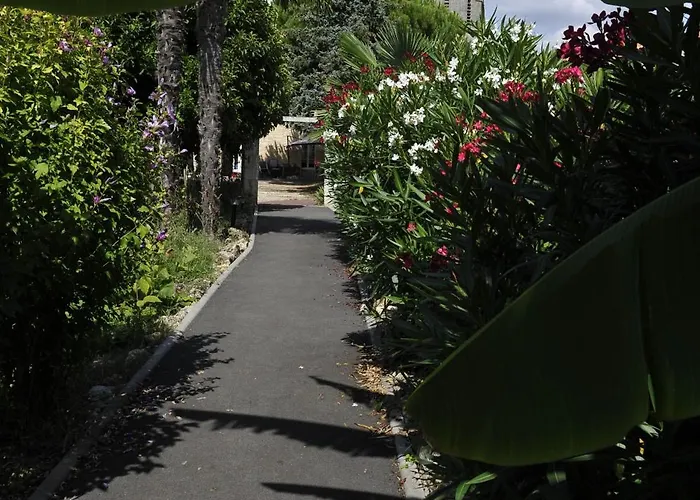 Bed & Breakfast Jardin D'arcy - D'hotes Avec Piscine Et