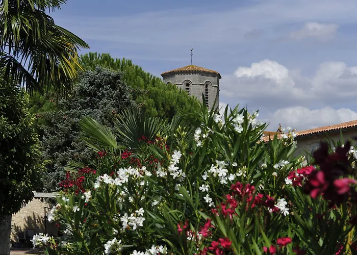 Bed & Breakfast Jardin D'arcy - D'hotes Avec Piscine Et Bois