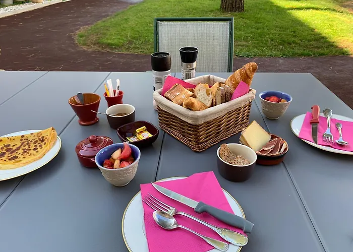 Bed & Breakfast Jardin D'arcy - D'hotes Avec Piscine Et Bois