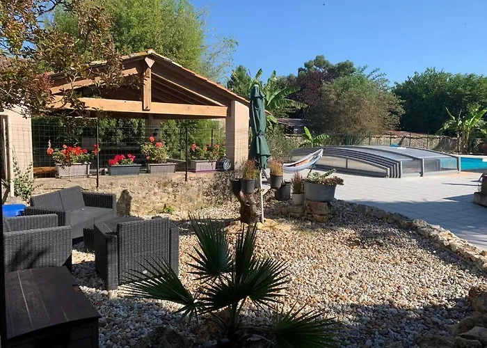 Jardin D'arcy - D'hotes Avec Piscine Et