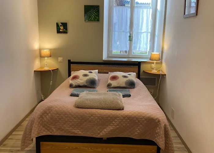 Bed & Breakfast Jardin D'arcy - D'hotes Avec Piscine Et