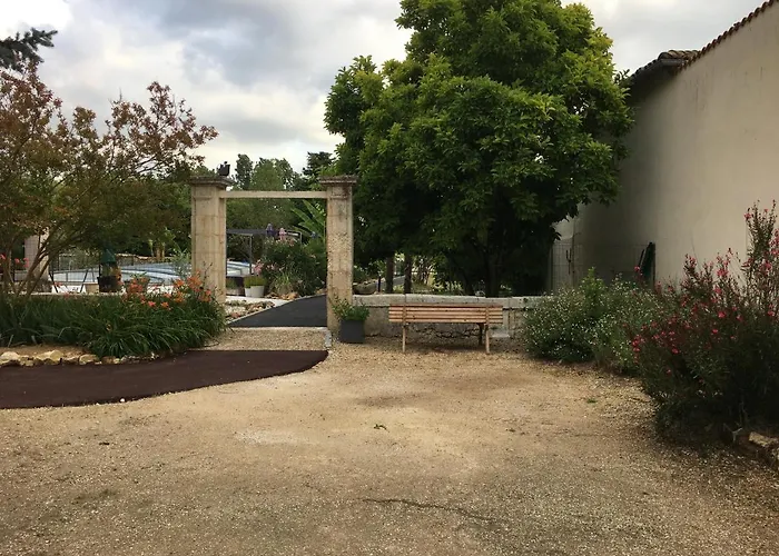 Jardin D'arcy - D'hotes Avec Piscine Et Bed & Breakfast 3*